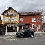Retro Retreat - Apartament Modern Cu Parcare Gratuita